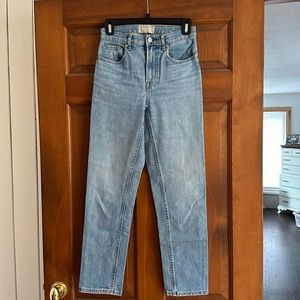 Everlane: The Cheeky Jean